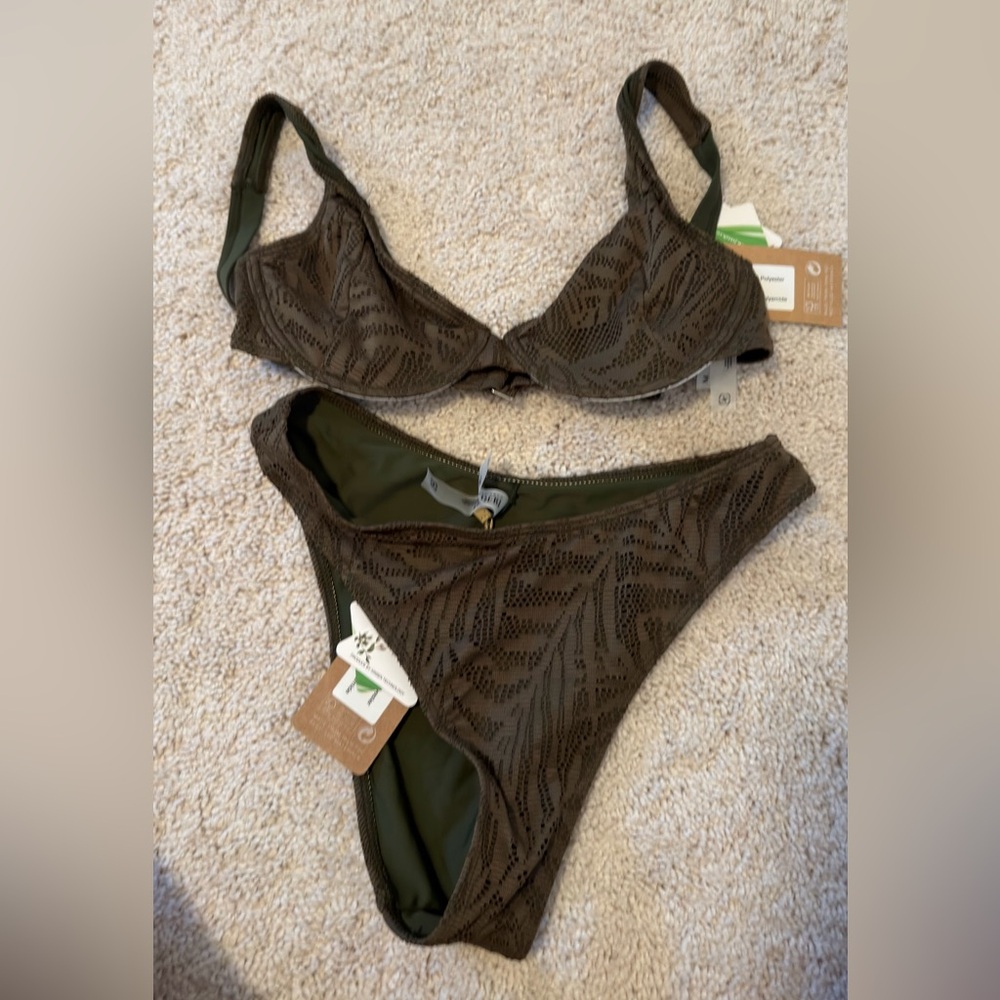 Berlook medium two piece , brand new